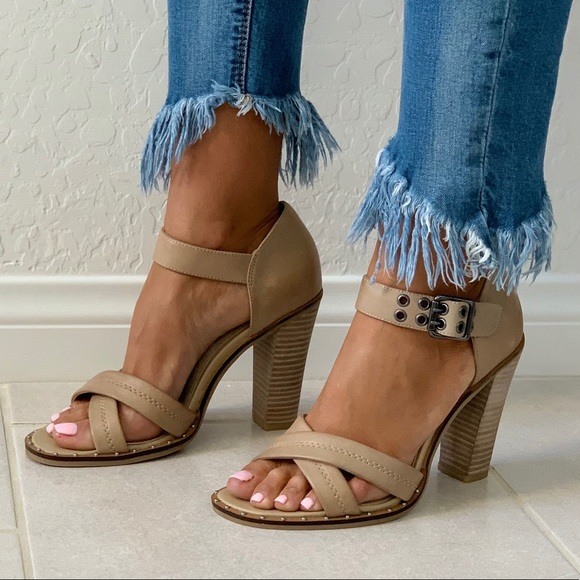 The Perfect Nude City Chic Block Heel Sandal - Picture 3 of 8